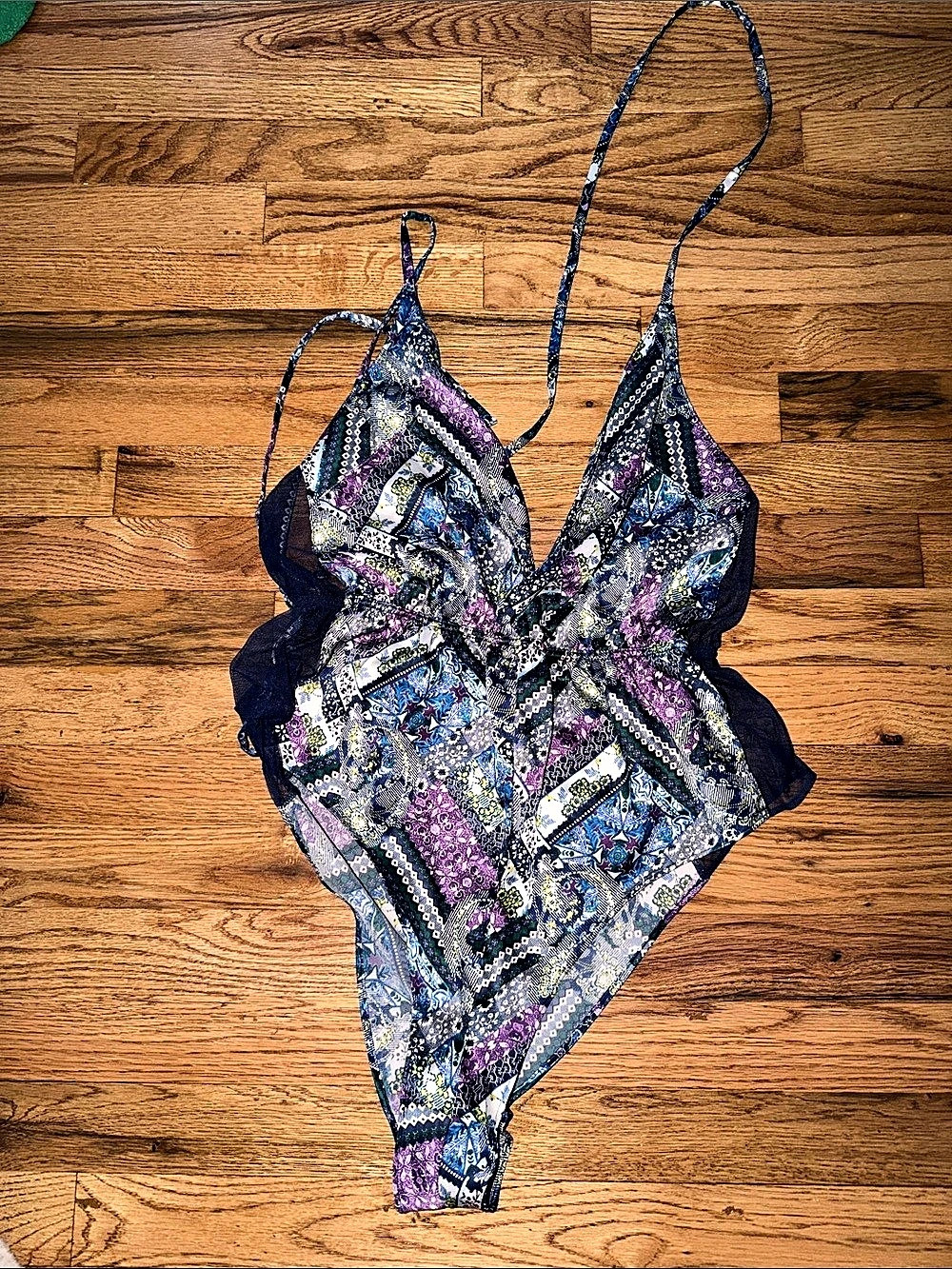 Victoria's Secret Geometric One Piece in Blue & Purple Size Medium
